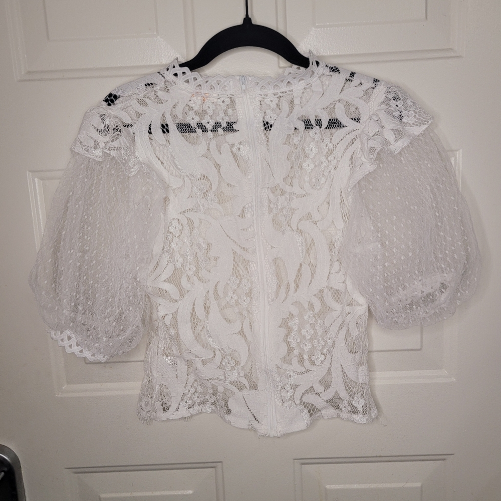 White‎ Lace Zip-Up Bolero / Cardigan by Peach Size Small